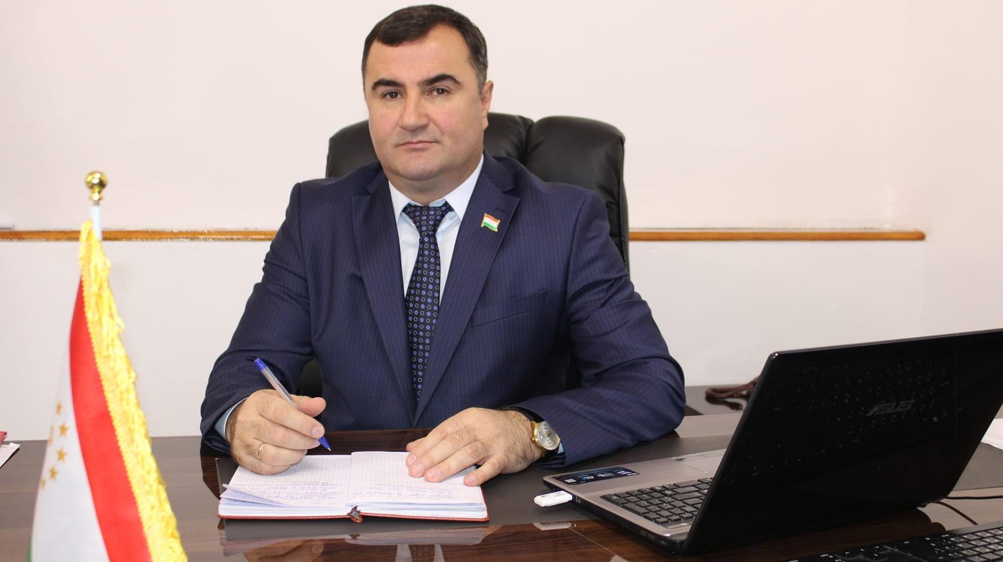 МАКТАБИ СИЁСИИ ЭМОМАЛӢ РАҲМОН МАКТАБИ САДОҚАТ БА МИЛЛАТ АСТ